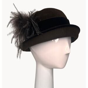 Vintage 70s Plaza Suite by Betmar Brown Felt Hat Satin Band Ostrich Plume Cloche